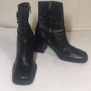 Tommy Girl Black Leather Ankle boots sz 8